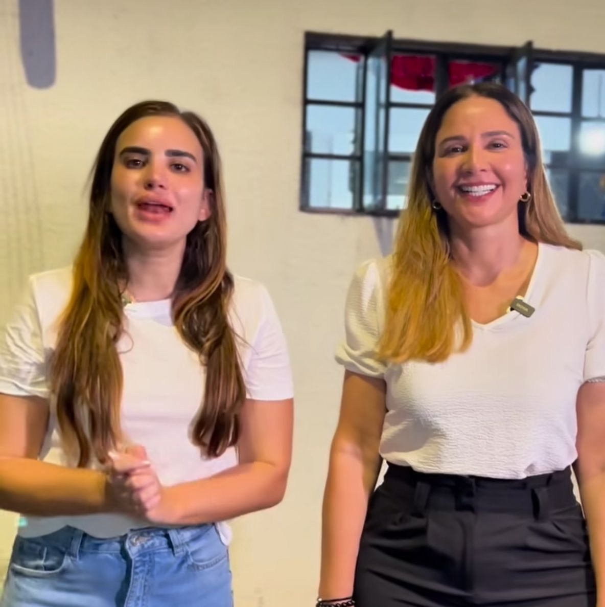 Bárbara (e a mãe, Lucy): de tantas bobagens o pai Firmino vem já cortar a língua