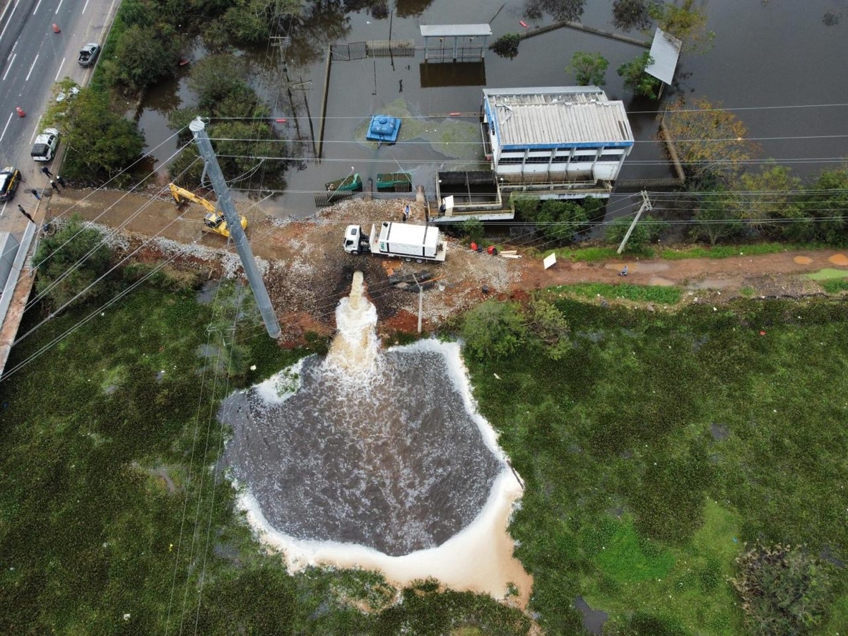 Bombas enviadas ao Rio Grande do Sul pesa cerca de 10 toneladas e tem capacidade de transferir até 2.000 l/s de água de um local para outro