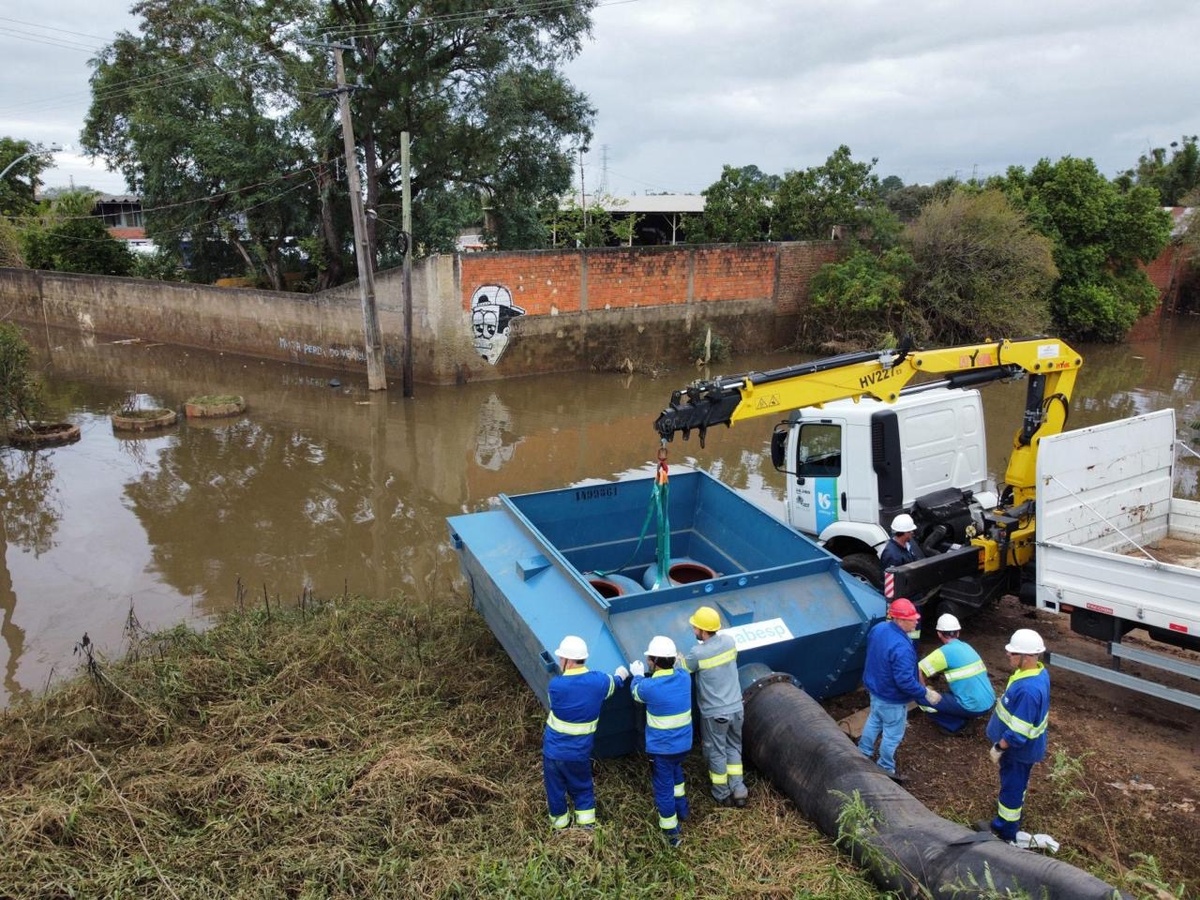 Como são flutuantes, as bombas “acompanham” o nível da água, evitando a necessidade de deslocamento de um ponto para outro