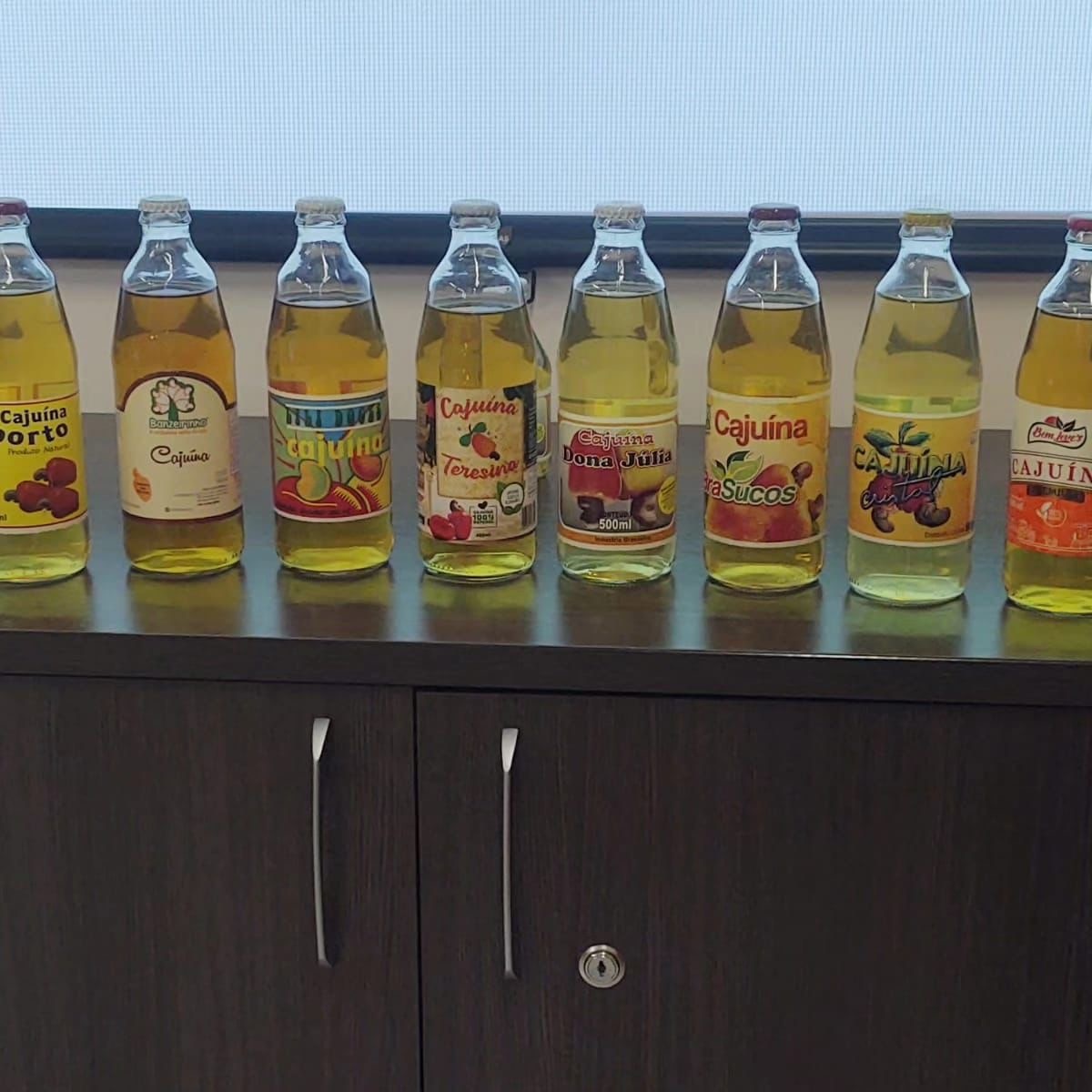 Marcas de cajuína com registro no Ministério da Agricultura e que estão fora de festival da bebida