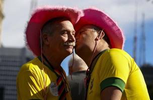 Participantes foram convidados a vestir verde e amarelo na maior parada LGBTQIA+ do mundo, em São Paulo (Foto: Reprodução)