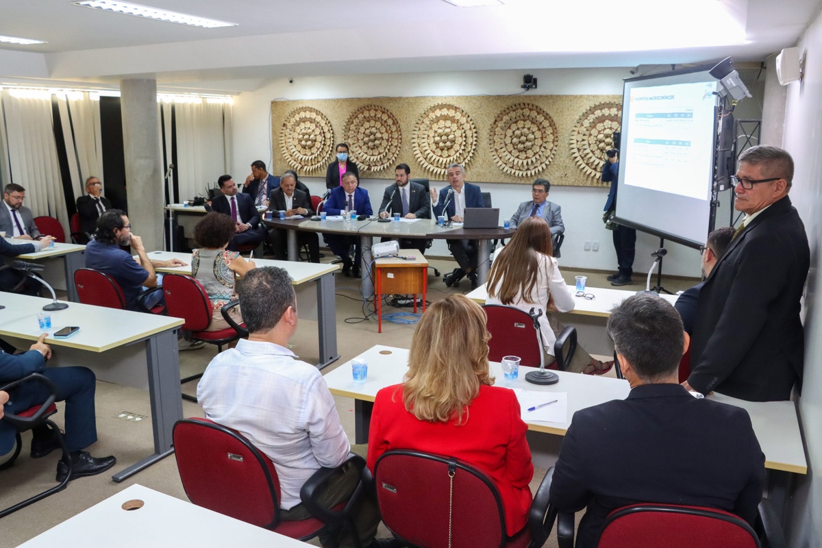 Reunião sobre a LDO de 2025
