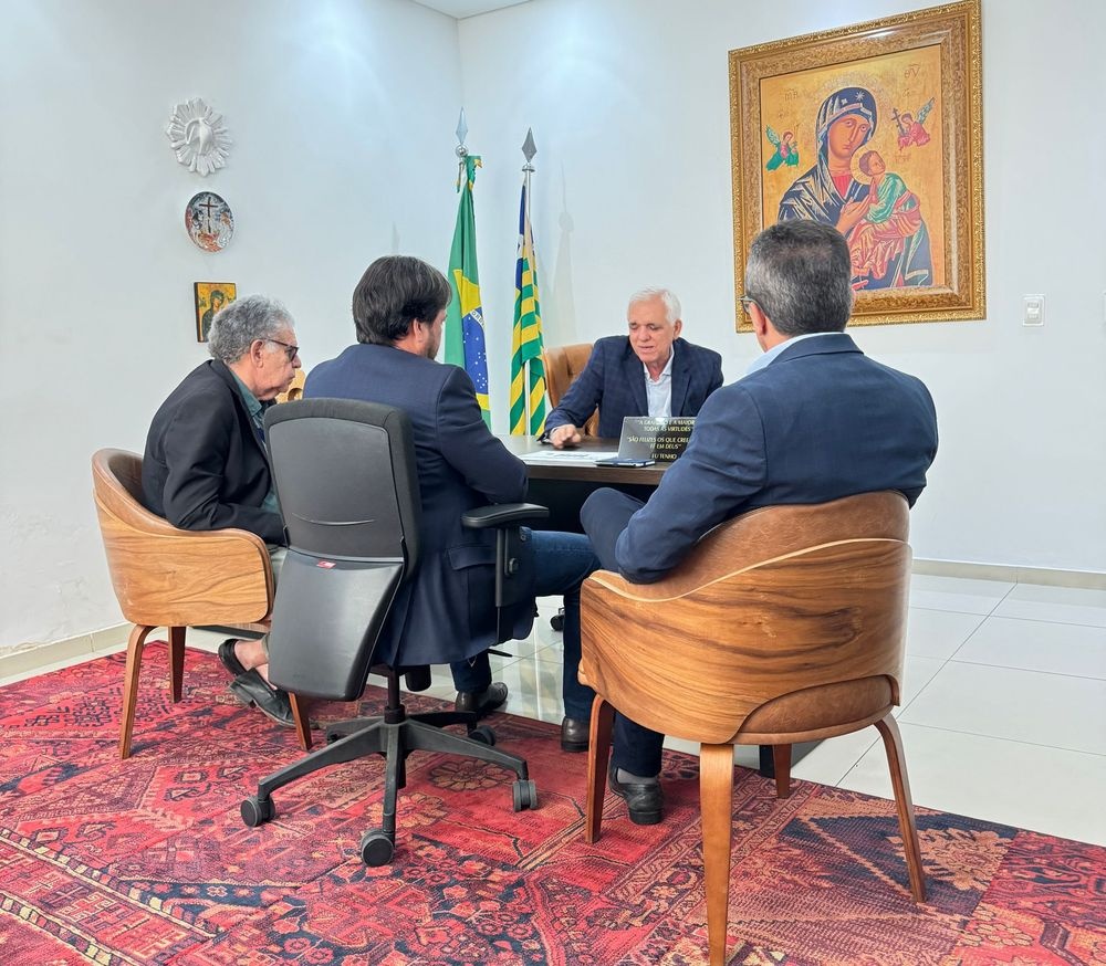 Themístocles Filho em reunição com direção da Equatorial Energia do Piauí