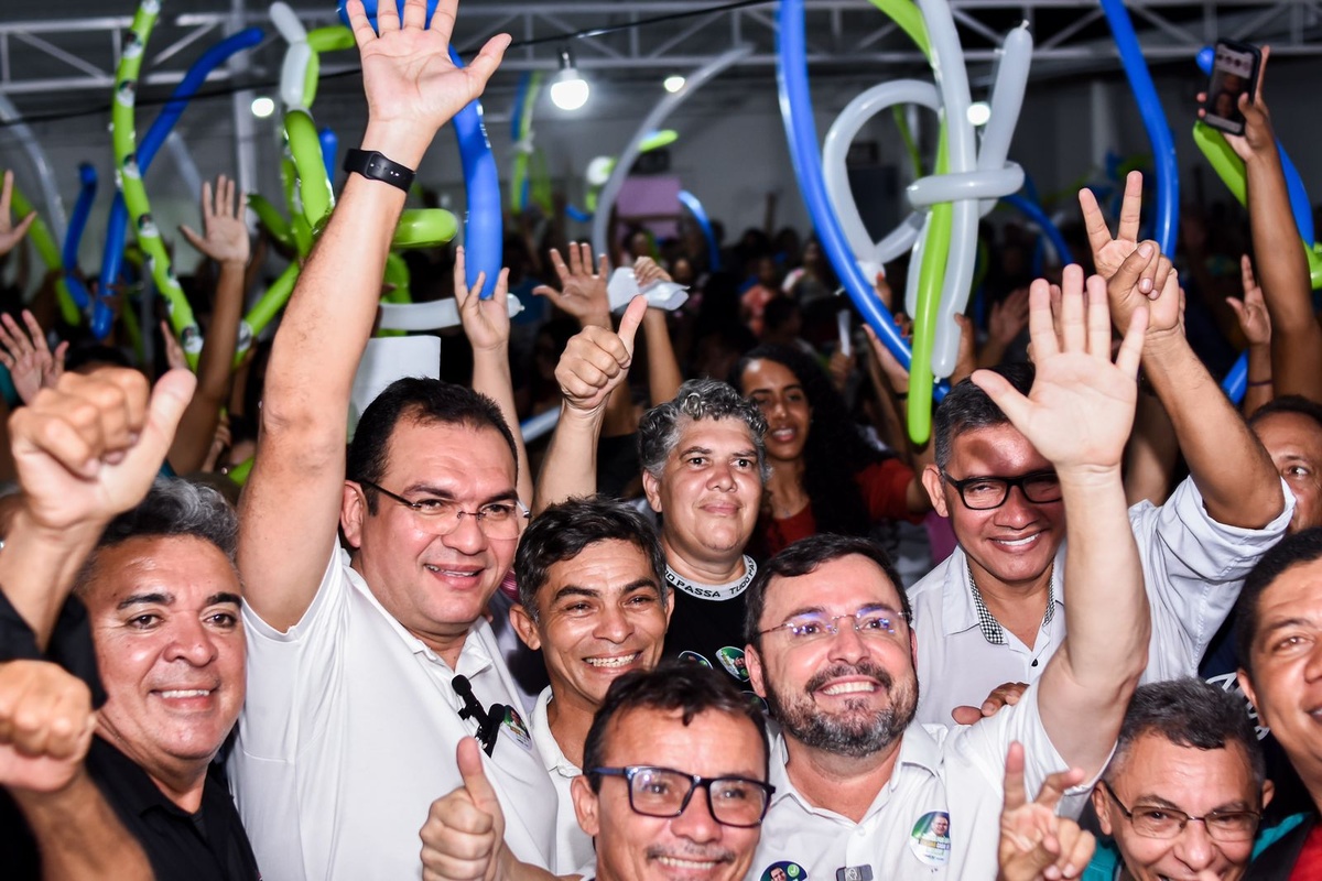 Vinício Ferreira e o pré-candidato a prefeito Fábio Novo