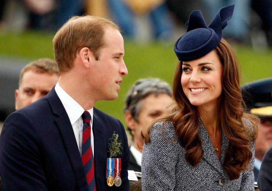 Biógrafo revela separação de príncipe William e Kate por telefone em 2007