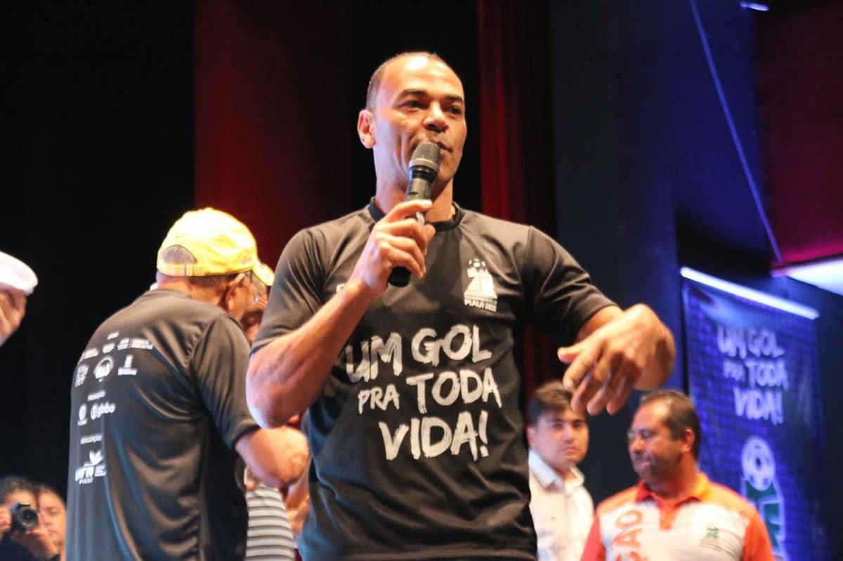 Cafu é confirmado no lançamento da Taça das Favelas Piauí 2024