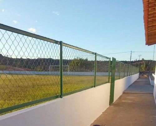 Campo de futebol society.