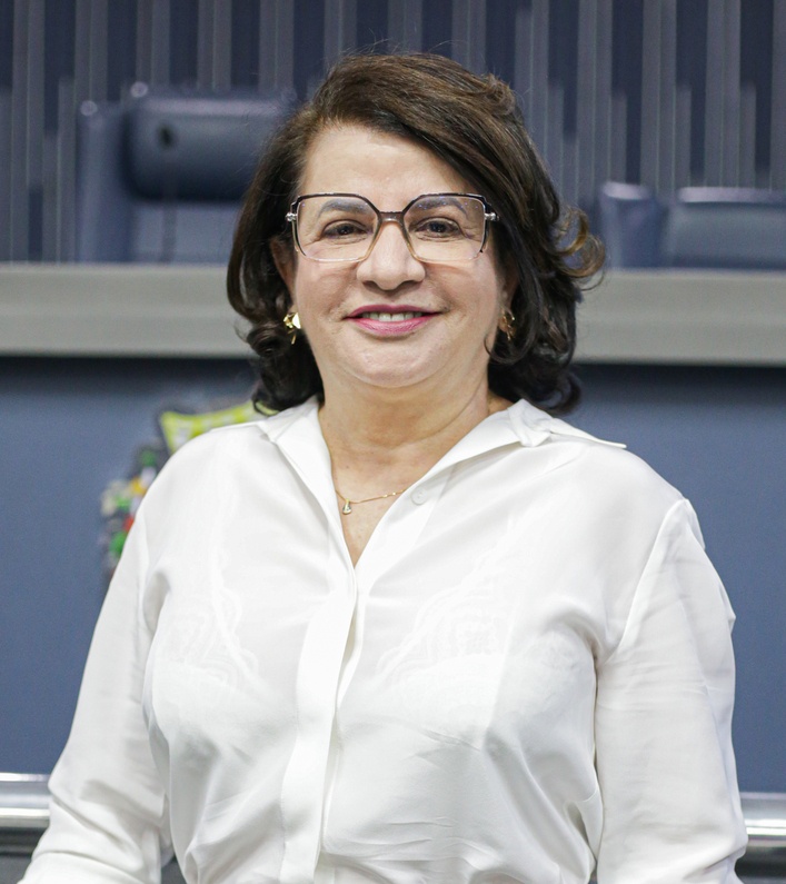 Cassa mandato de Graça Amorim