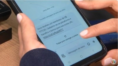 Criminosos utilizam o Pix para roubar dados e dinheiro das vítimas, enviando mensagens falsas de SMS