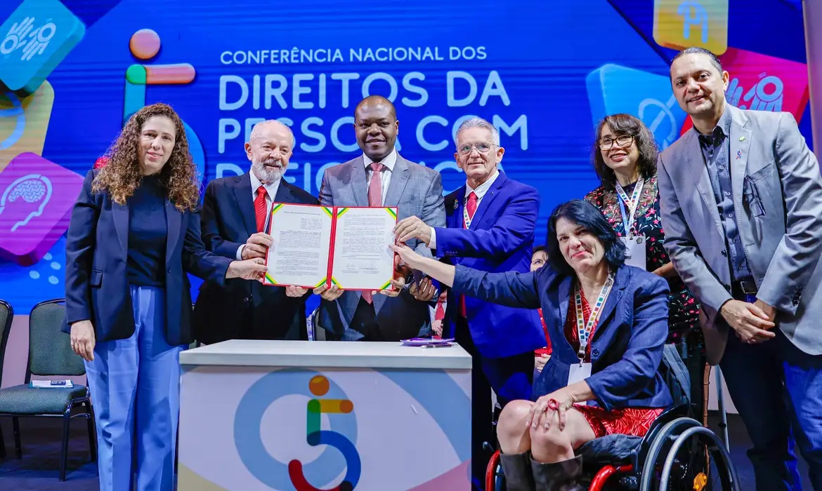 evento foi encerrado com a aprovação da Carta de Brasília, contendo 90 propostas de recomendações para políticas voltadas à população com deficiência