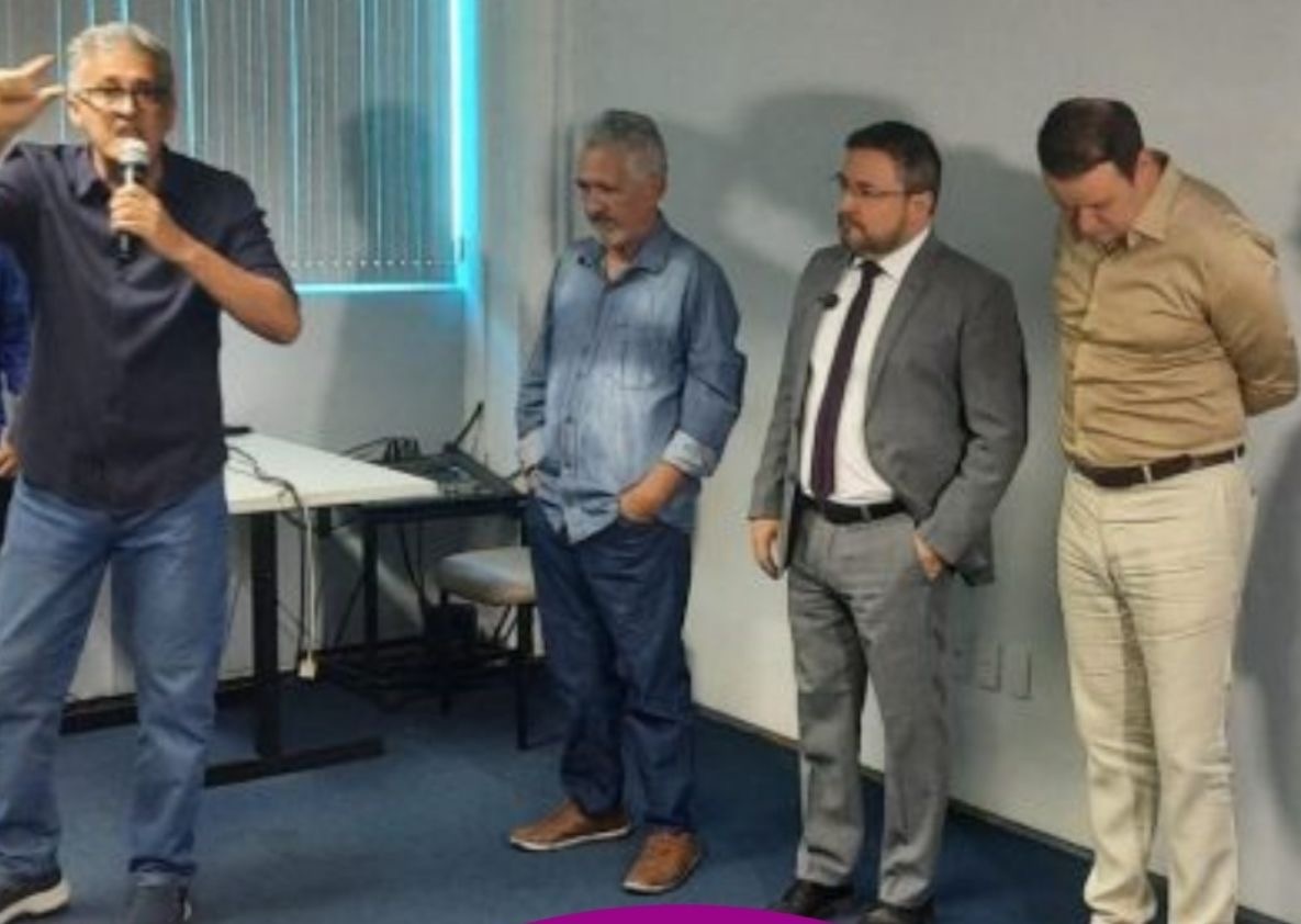 Fernando Said se justificando diante de Fábio Novo porque levou o PSDB para ele