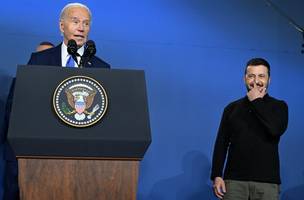Joe Biden se confunde e chama presidente da Ucrânia de “Putín”, presidente da Rússia, rival de guerra (Foto: SAUL LOEB / AFP)