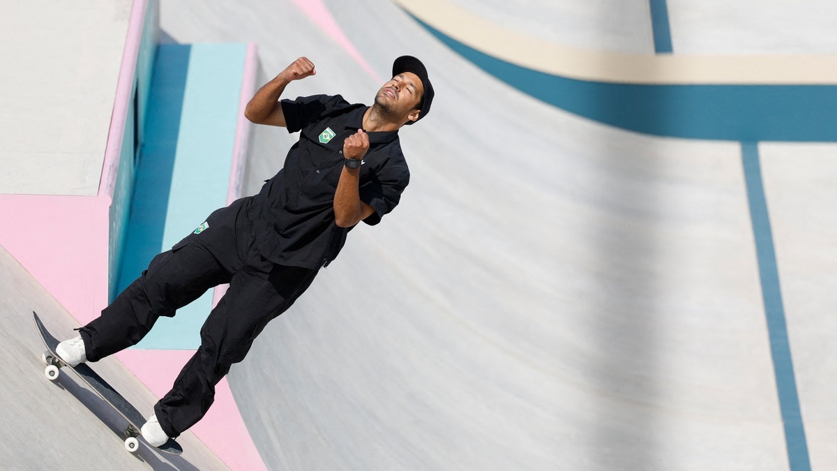 Kelvin Hoefler se classificou para a final do skate street