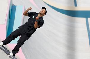 Kelvin Hoefler se classificou para a final do skate street (Foto: Odd ANDERSEN / AFP)