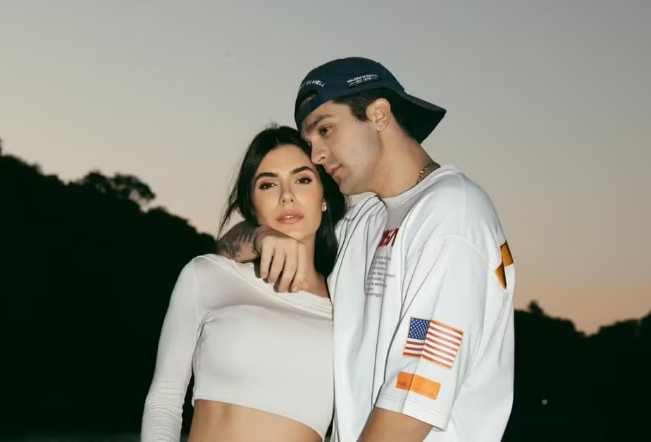 Luan Santana e Jade Magalhães anunciam a espera do primeiro filho