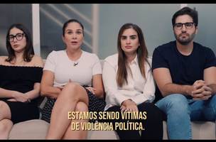 Lucy e os filhos falando sobre os perfis fakes que a atacam (Foto: Reprodução)