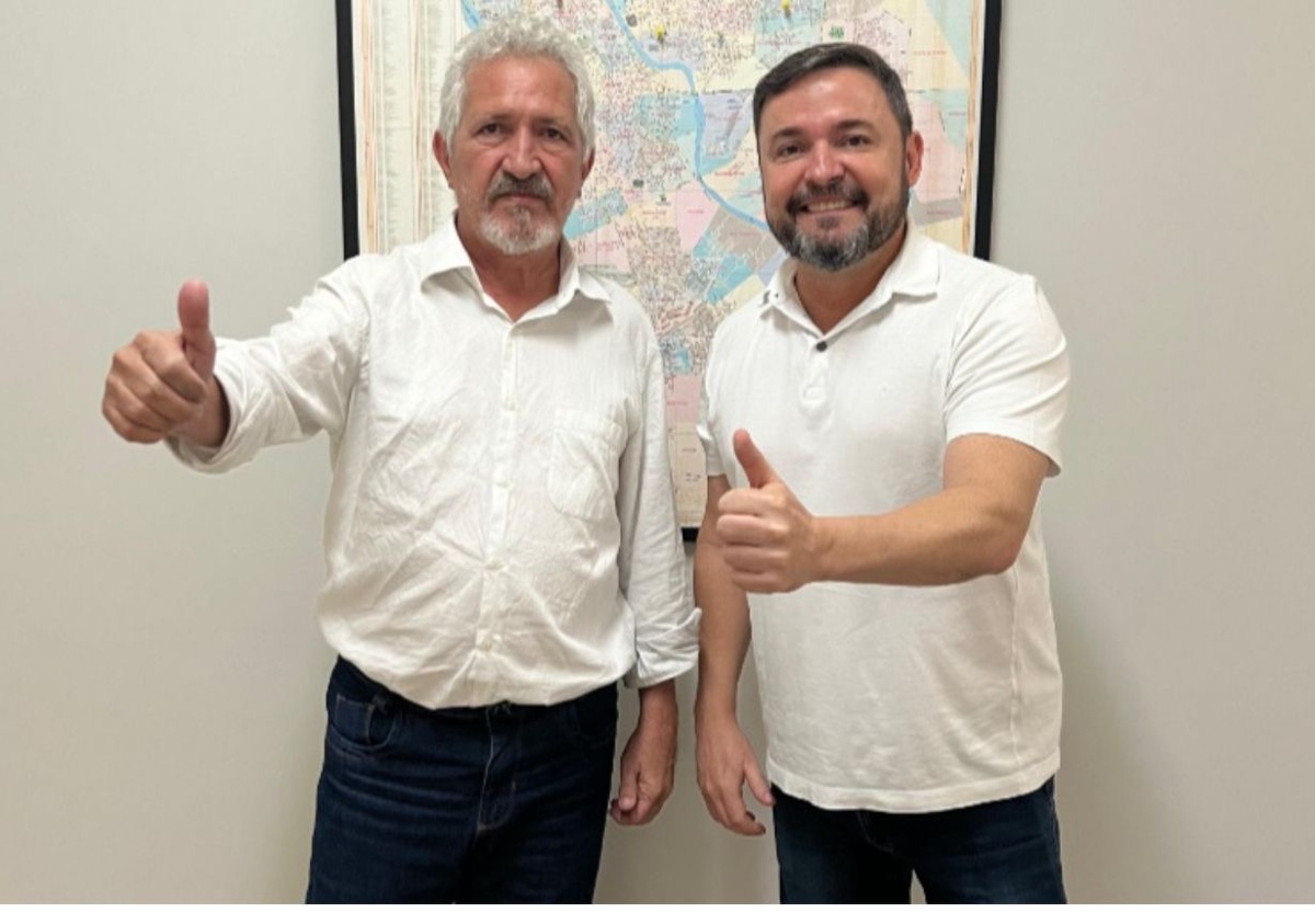 O jornalista Mário Rogério rendeu-se aos encantos de Fábio Novo.