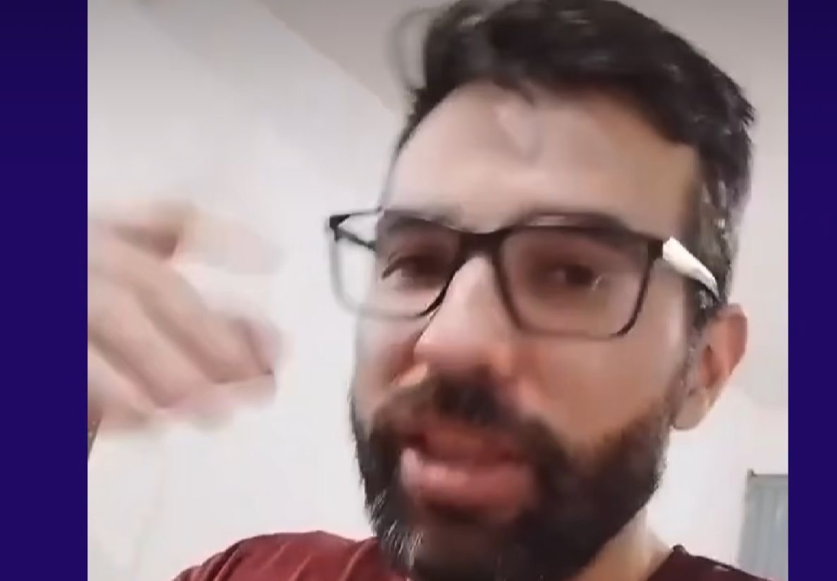 O professor Sem Noção disse besteiras e depois se arrependeu