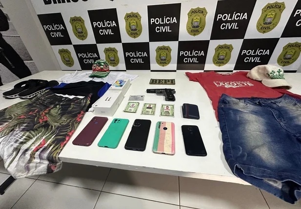 Operação Saturação prende cinco criminosos e apreende celulares, armas e drogas