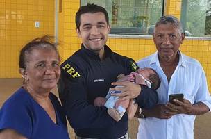 Os avós da bebê teriam procurado ajuda no posto de fiscalização entre Teresina e Demerval Lobão. (Foto: Reprodução/Ascom PRF)