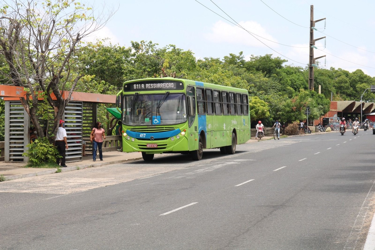 Passageiros podem recuperar objetos e documentos esquecidos nos ônibus ao contatar o Setut, que orienta o resgate junto às empresas operadoras
