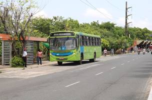 Passageiros podem recuperar objetos e documentos esquecidos nos ônibus ao contatar o Setut, que orienta o resgate junto às empresas operadoras (Foto: Reprodução)