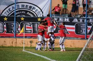 River vence Altos por 2 a 1 (Foto: Elziney Santos)