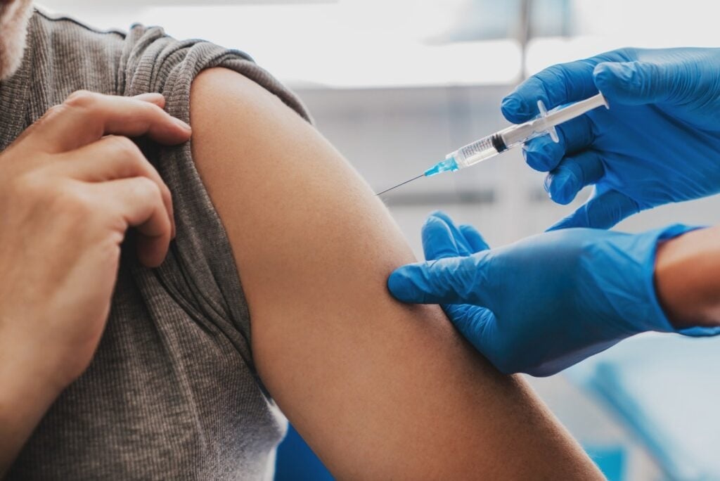 Vacina da dengue está disponível em clínicas particulares