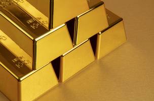A disparada no preço do ouro reflete expectativas de cortes na taxa de juros pelo Federal Reserve e o aumento da demanda dos bancos centrais. (Foto: Reprodução/Freepik)
