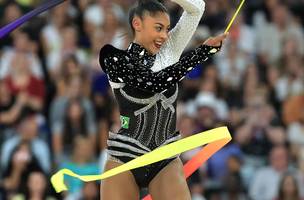 A ginasta curitibana garante lugar entre as 10 finalistas e compete por medalhas nesta sexta-feira às 9h30. (Foto: Reprodução/Ricardo Bufolin/COB/Direitos reservados)