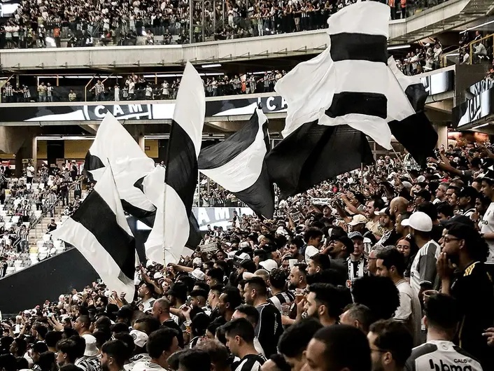 Atlético Mineiro identifica torcedor que fez gestos racistas na Arena MRV