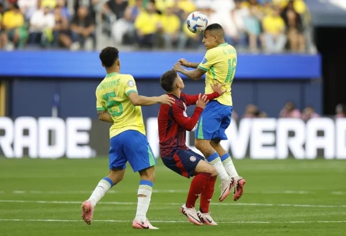 Brasil e Costa Rica