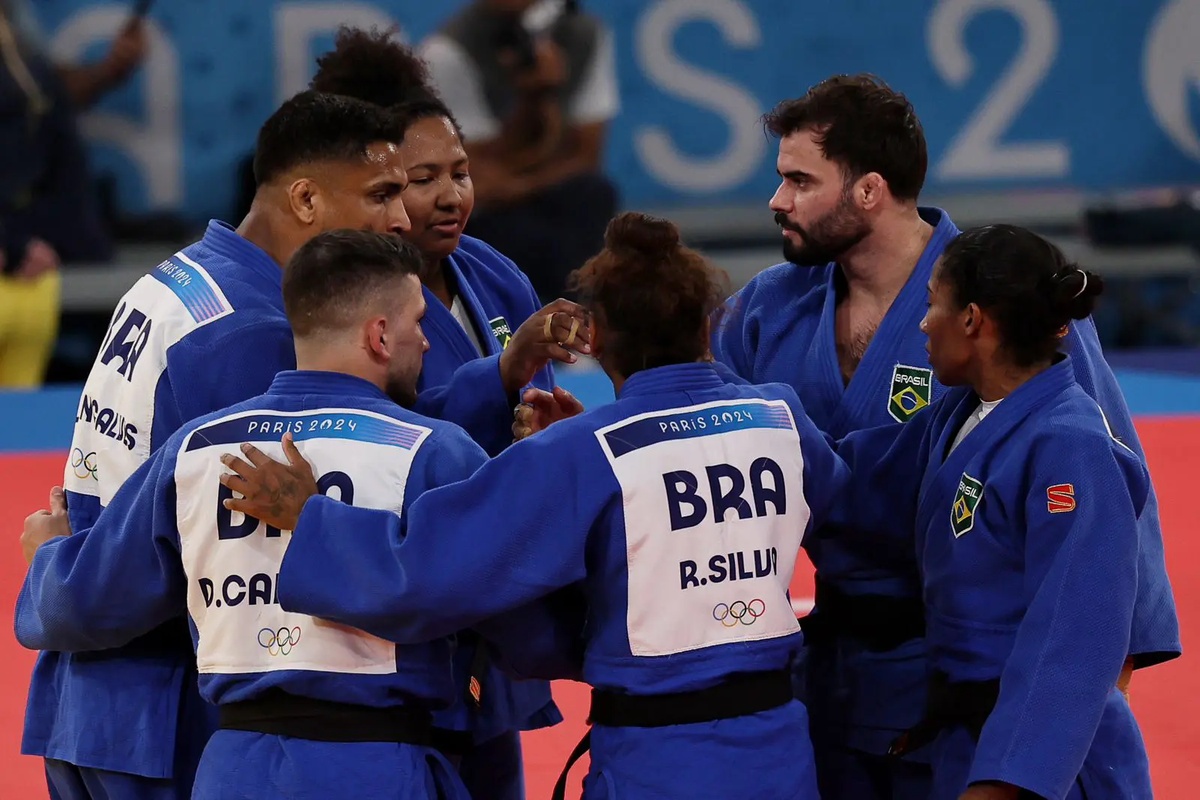 Brasil vai em busca do bronze na disputa por equipes do judô em Paris 2024.