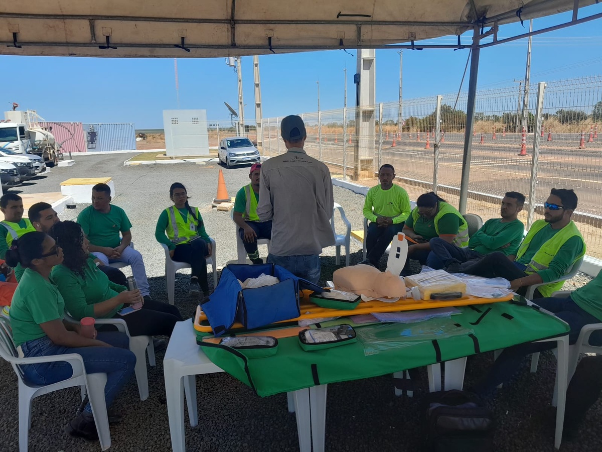 Capacitação visa preparar funcionários para situações de emergência nas rodovias Transcerrados e Estrada Palestina, reforçando a segurança e eficiência nas operações.