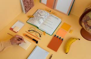Conciliar estudos e trabalho ao mesmo tempo (Foto: Divulgação)