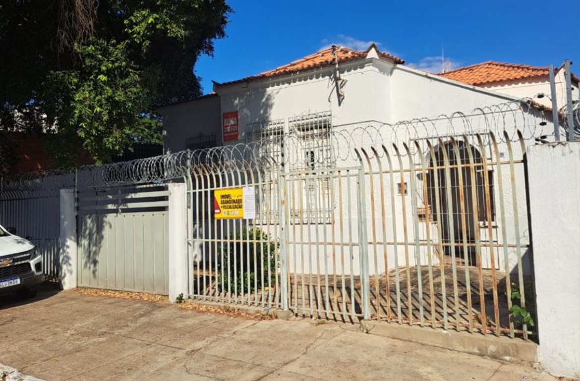 Imóvel abandonado? Olha a  placa de aluguel!!! Essa ação da polícia desvaloriza o imóvel