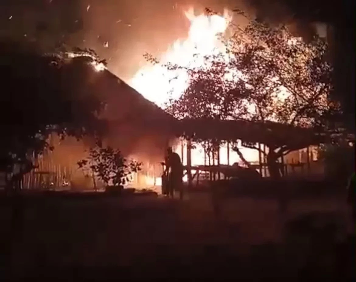 Incêndio destrói três barracas de pousada em Barra Grande
