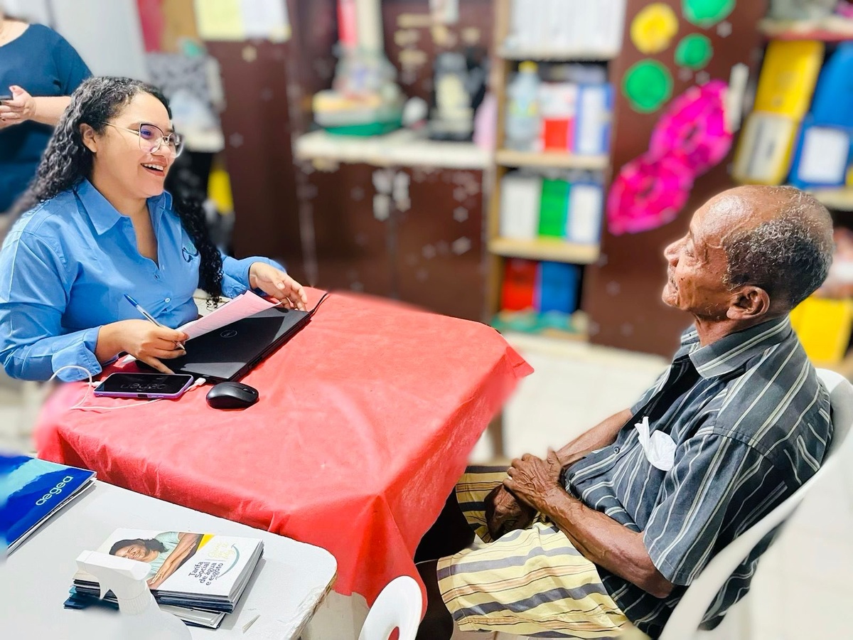 Iniciativa busca ampliar o acesso ao benefício, oferecendo descontos na conta de água e esgoto para famílias de baixa renda em diversos bairros da cidade.