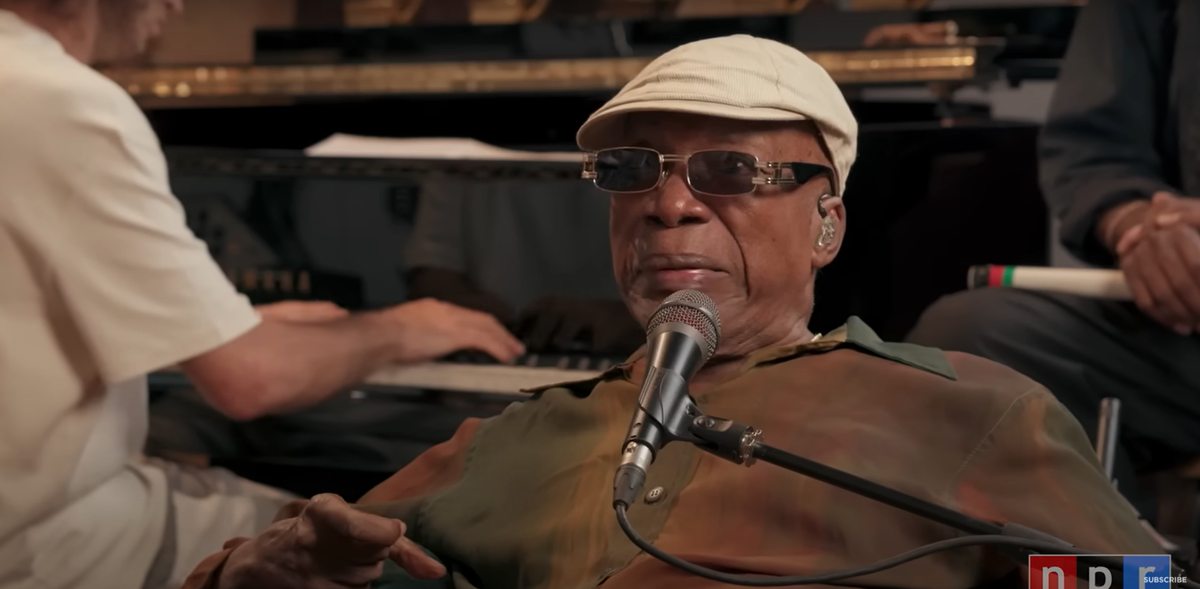 Milton Nascimento se apresenta no Tiny Desk com Esperanza Spalding.