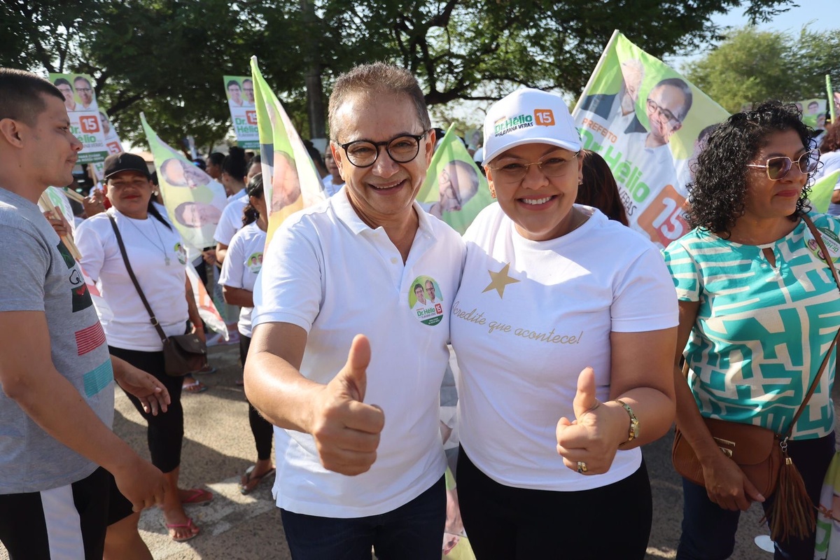 Na visita a bairro em Parnaíba, os dois candidatos da foto receberam visitantes importantes do governo