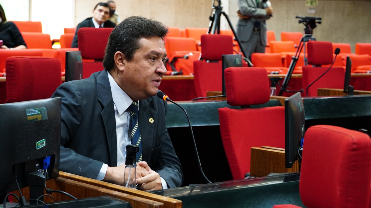 Nerinho até hoje não dorme com o processo na área federal que apura “meninice” com o dinheiro público, feito há 13 anos…
