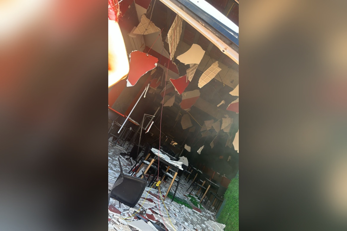 O local ficou destruído após o incidente