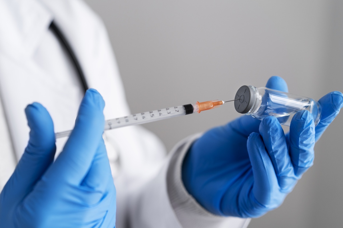OMS alerta países sobre a necessidade de preparação para vacinação e reforço da vigilância da doença.