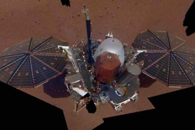 Primeira selfie da InSight em Marte: dados preciosos