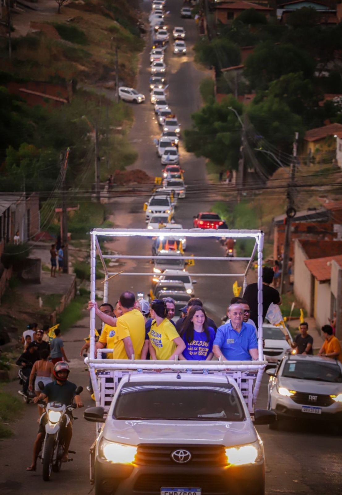 Silvio Mendes em carreata por Teresina