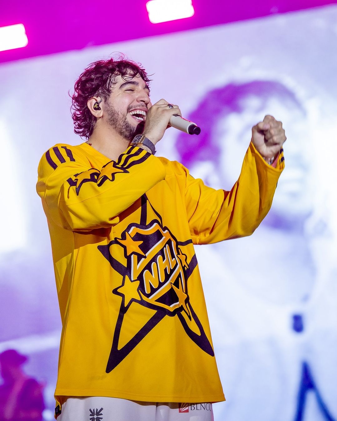 Cantor Nathanzinho.