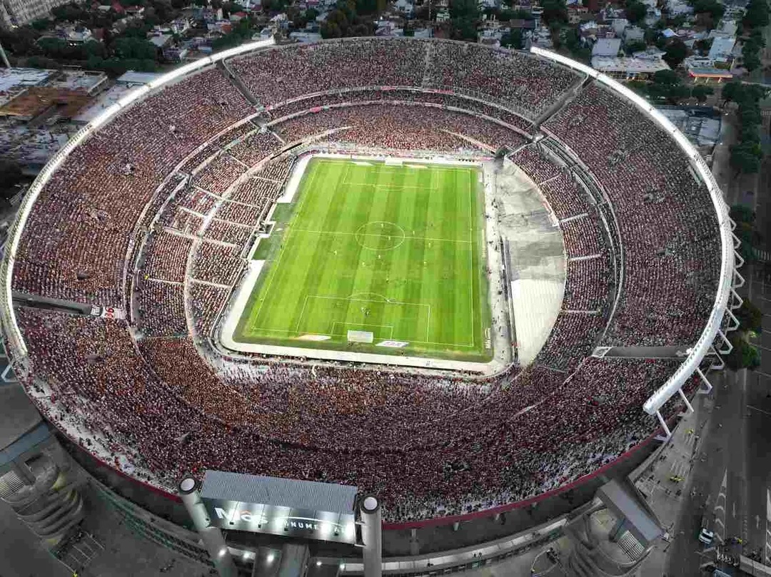 Conmebol e AFA escolhem três estádios na Argentina como possíveis sedes da final da Libertadores.