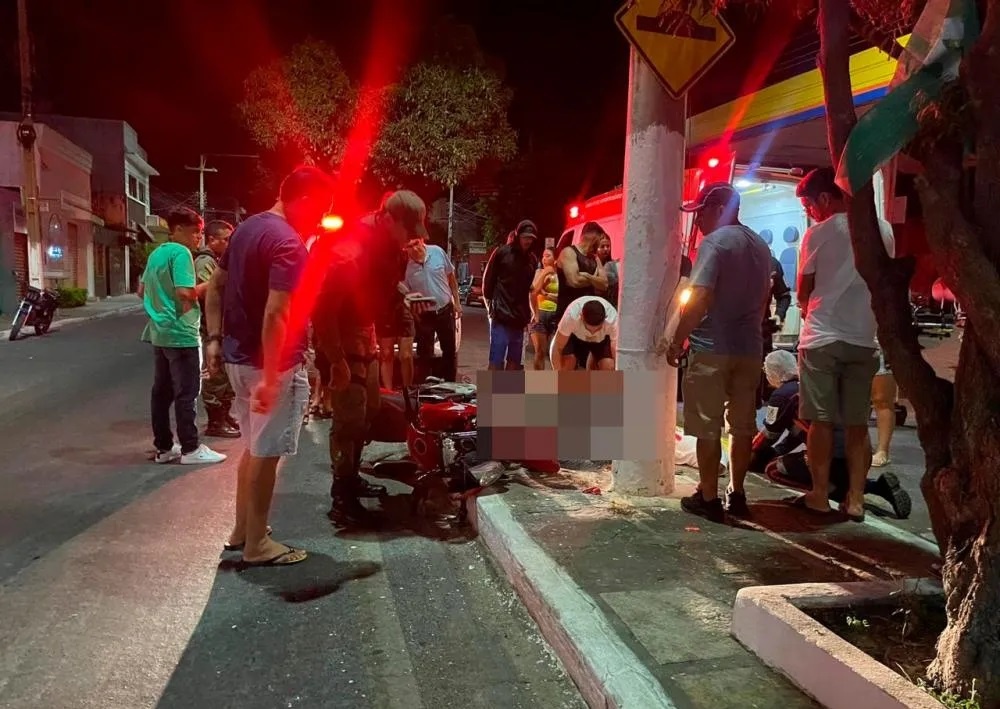 Jovem de 19 anos morre em colisão contra poste em Pedro II