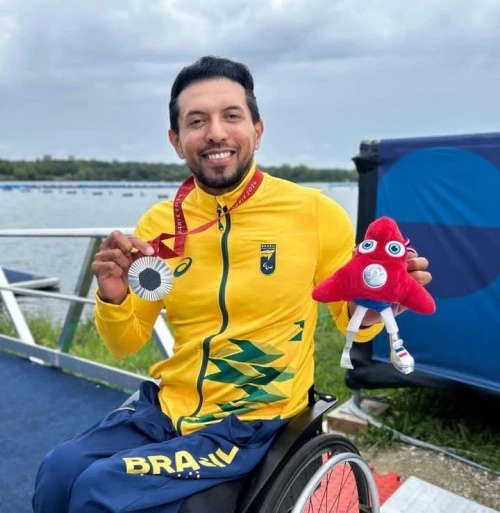 Luís Carlos Cardoso conquista medalha de prata em Paris