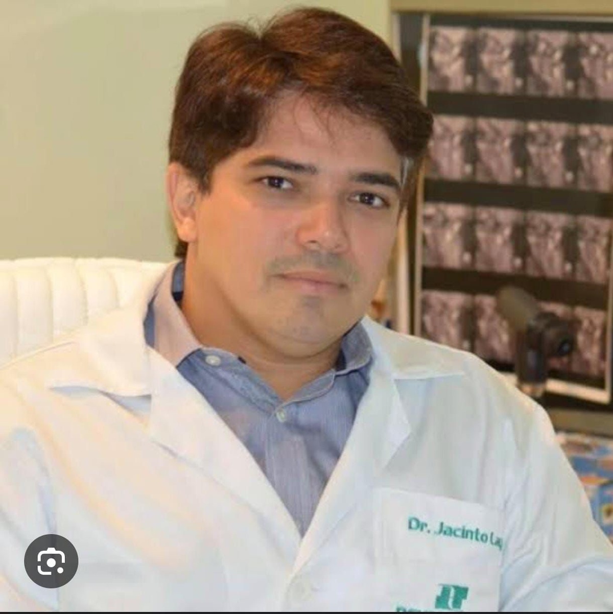 Médico Jacinto Lay: ele não se preocupa com a própria vida, pouco se importa com as dos outros